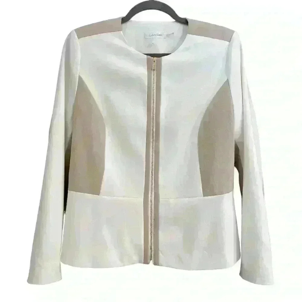 Calvin Klein Cream and White Blazer with Gold Dual Zipper, Size 8, Medium